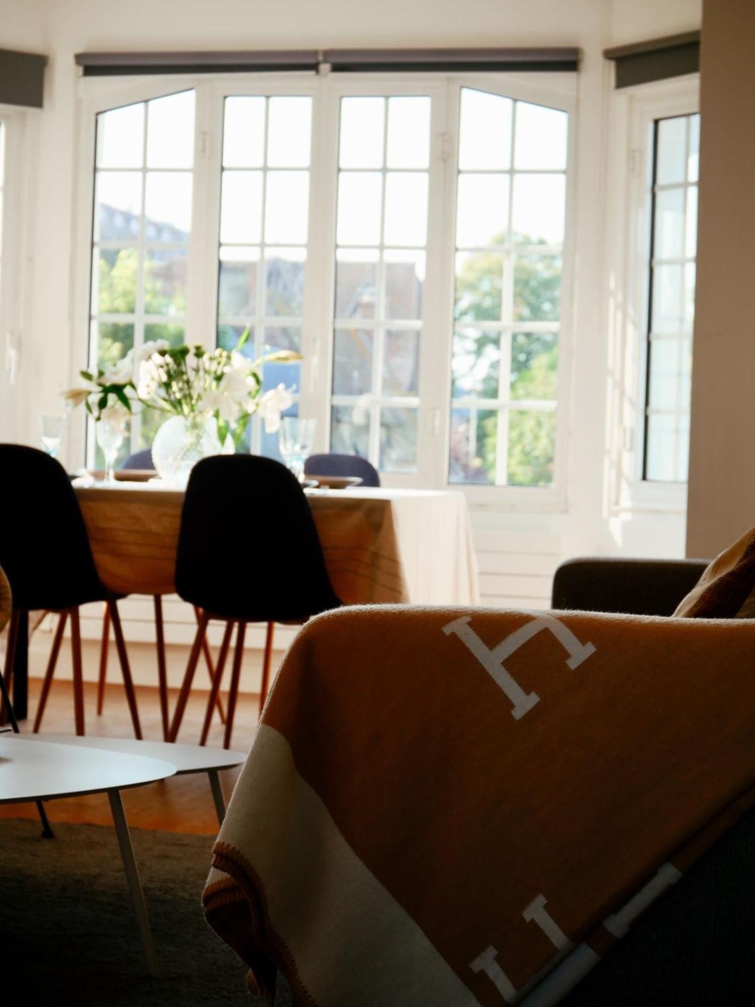 Appartement idéalement placé a Deauville Esterno foto